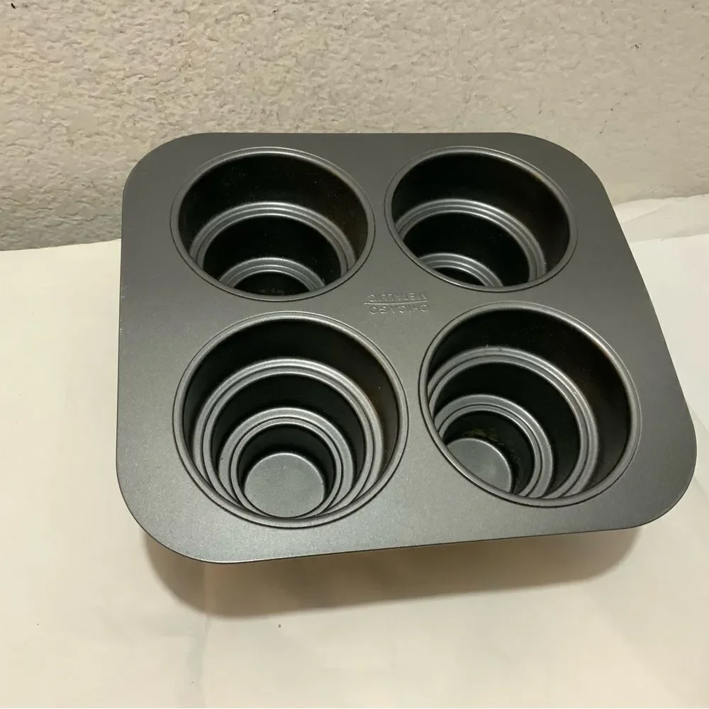 Chicago Metallic Professional Heavy Duty Multi-Tier Cake Pan Makes 4 Little Cake